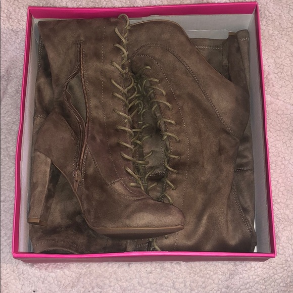 Shoe Dazzle Shoes - Thigh high Boots
